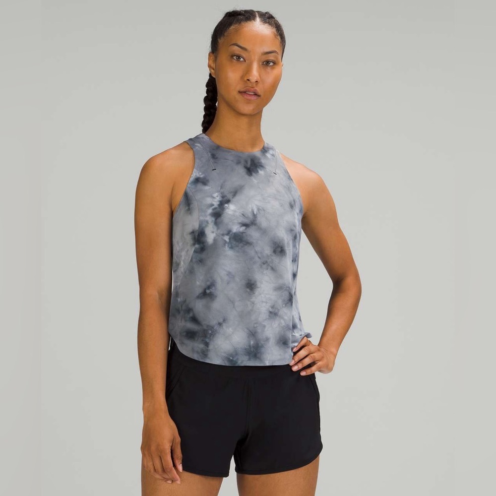 100 🆕🤍 Lululemon Lightweight Run Kit Tank Top - Diamond Dye White Black